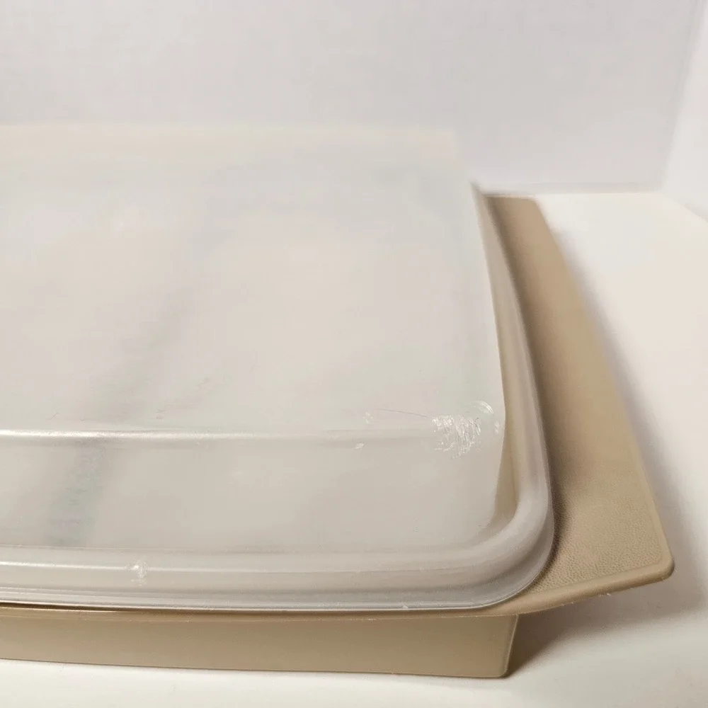 Vintage‎ Tupperware Deviled Egg Carrier 722 Almond Tan 16 Slot 4pc Set with Lid